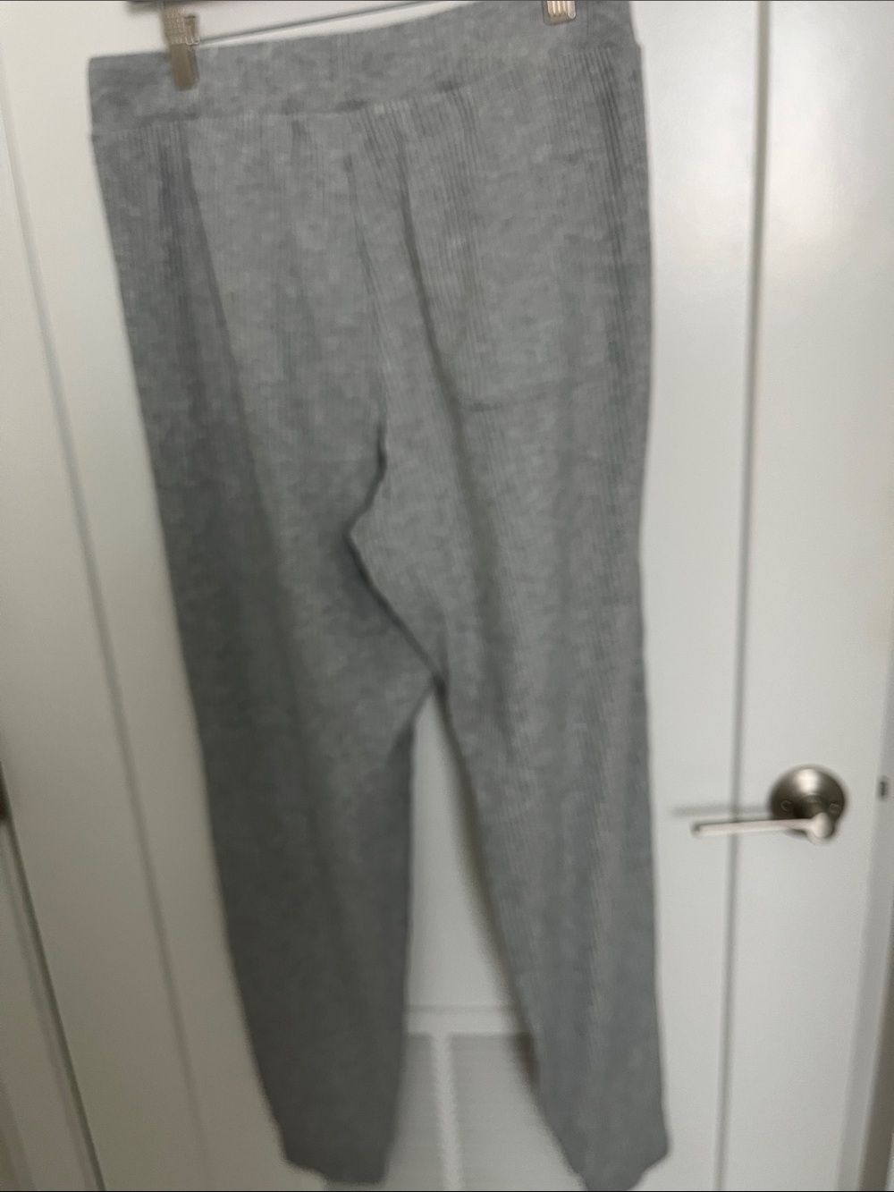 ALO Yoga Ribbed Grey Drawstring Joggers - Picture 4 of 4